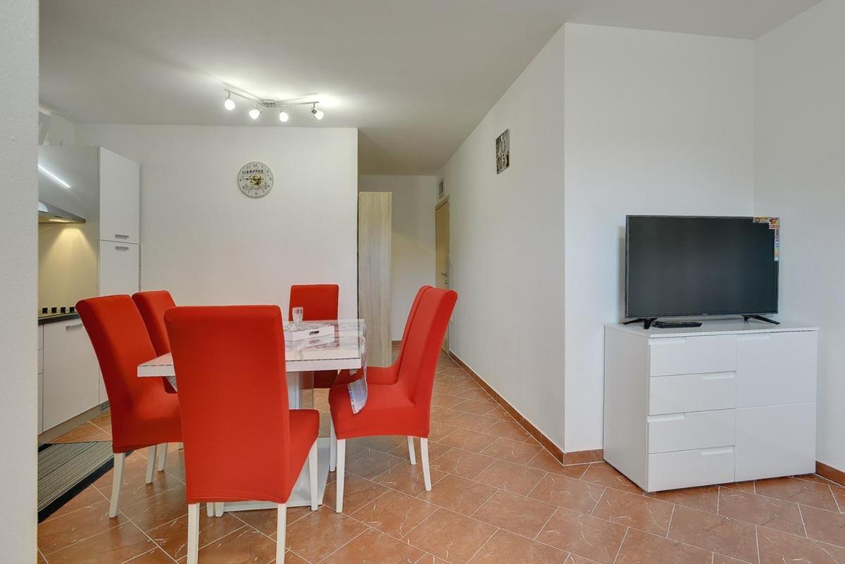Apartments Elviana Пула Екстериор снимка