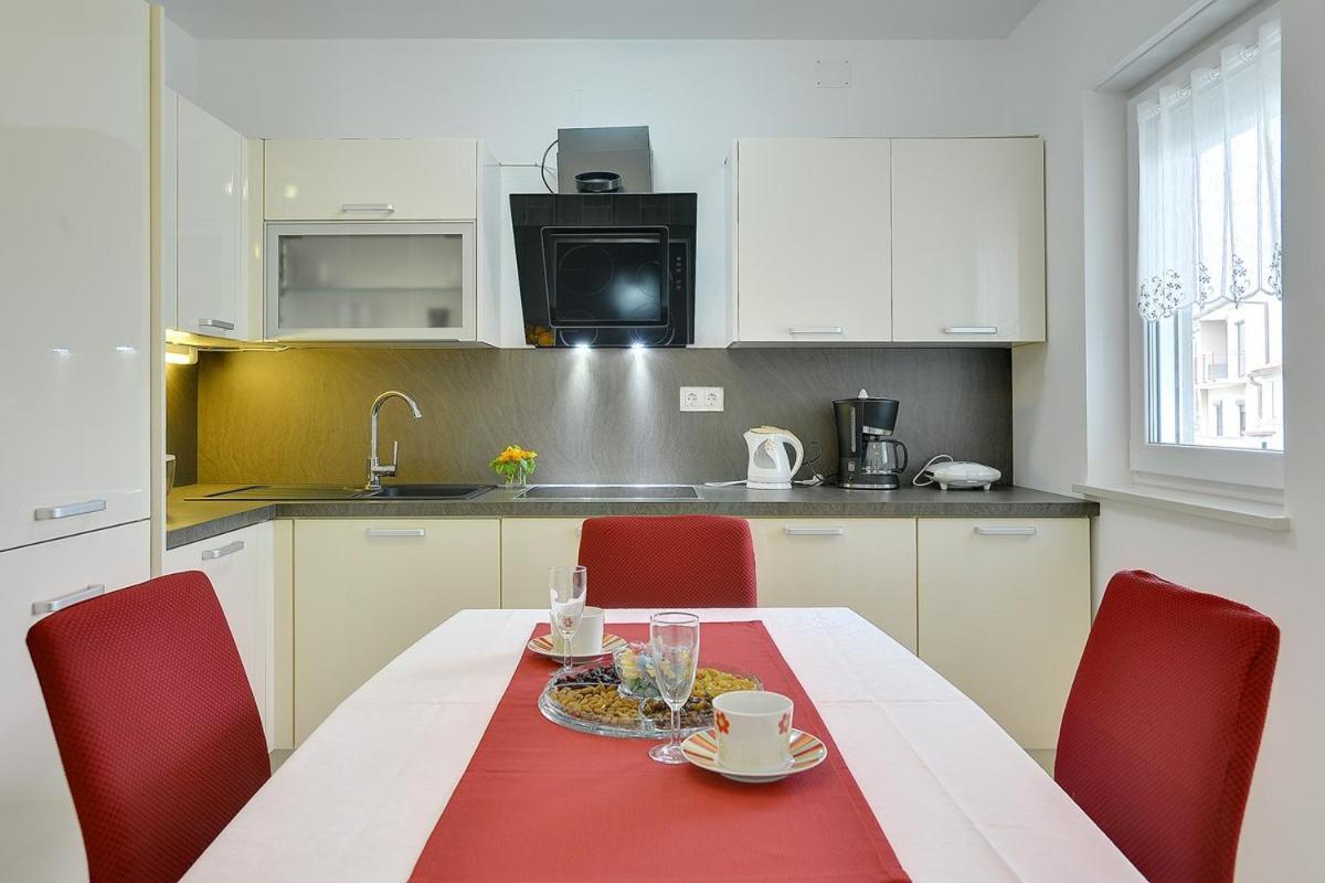Apartments Elviana Пула Екстериор снимка