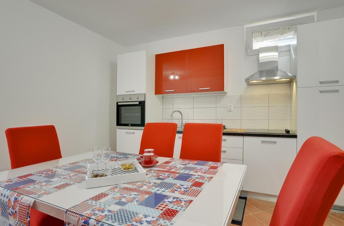 Apartments Elviana Пула Екстериор снимка