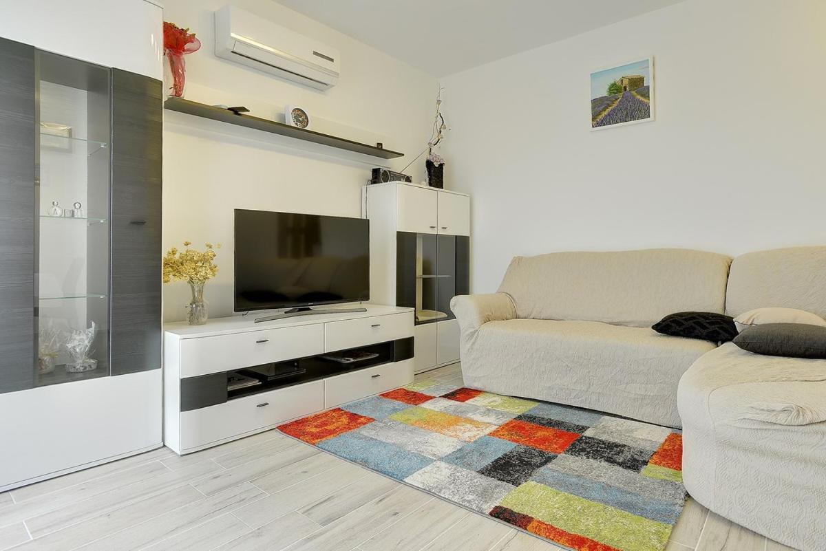 Apartments Elviana Пула Екстериор снимка