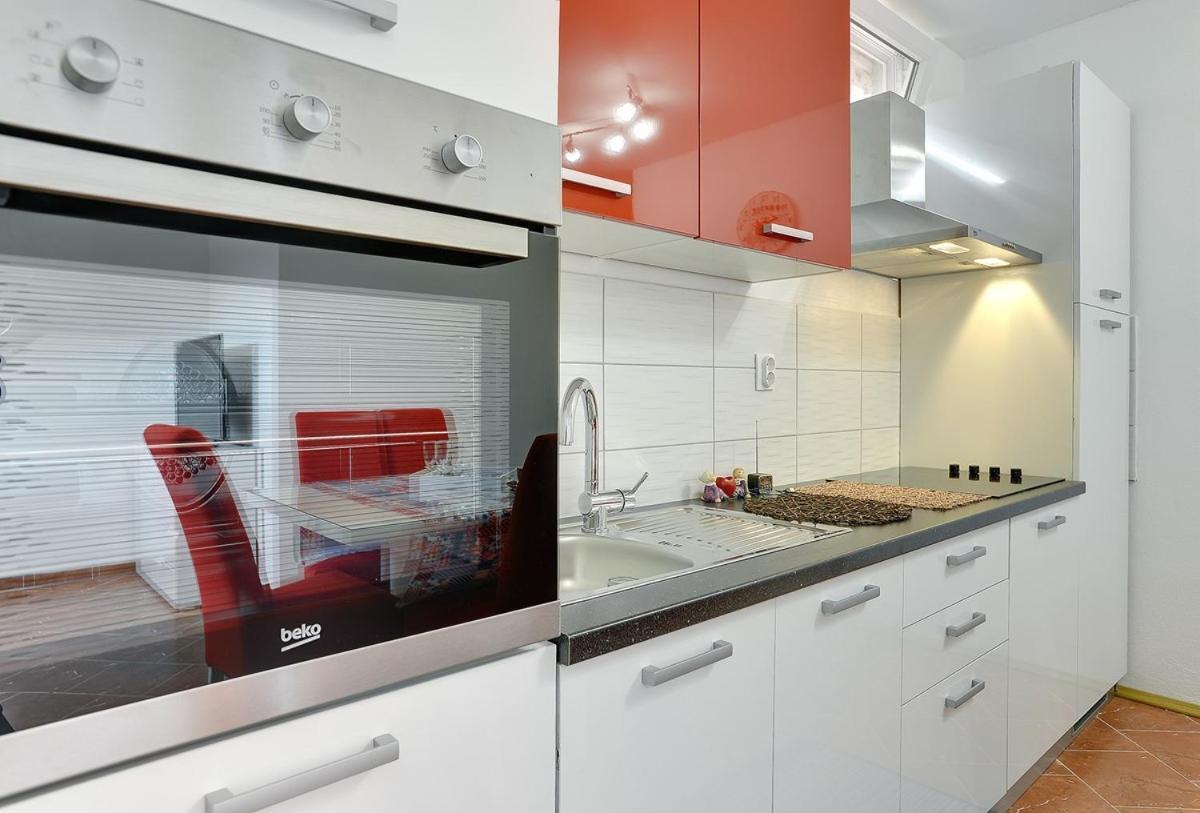 Apartments Elviana Пула Екстериор снимка